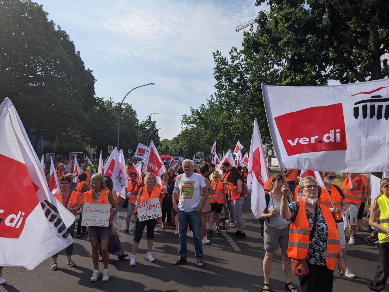 Berliner Krankenhaus­bewegung: Die Zeit der Warnstreiks ist vorbei!