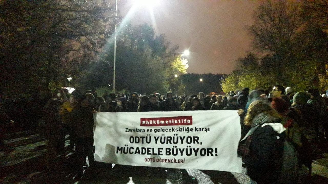 Türkei: Proteste für den Rücktritt der Regierung
