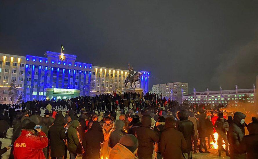 Kasachstan: Proteste gegen Gaspreiserhöhung weiten sich zum Aufstand aus