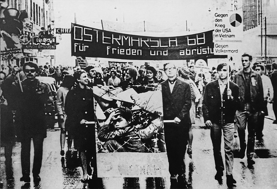 Wie 1968: Studis gegen den Krieg!