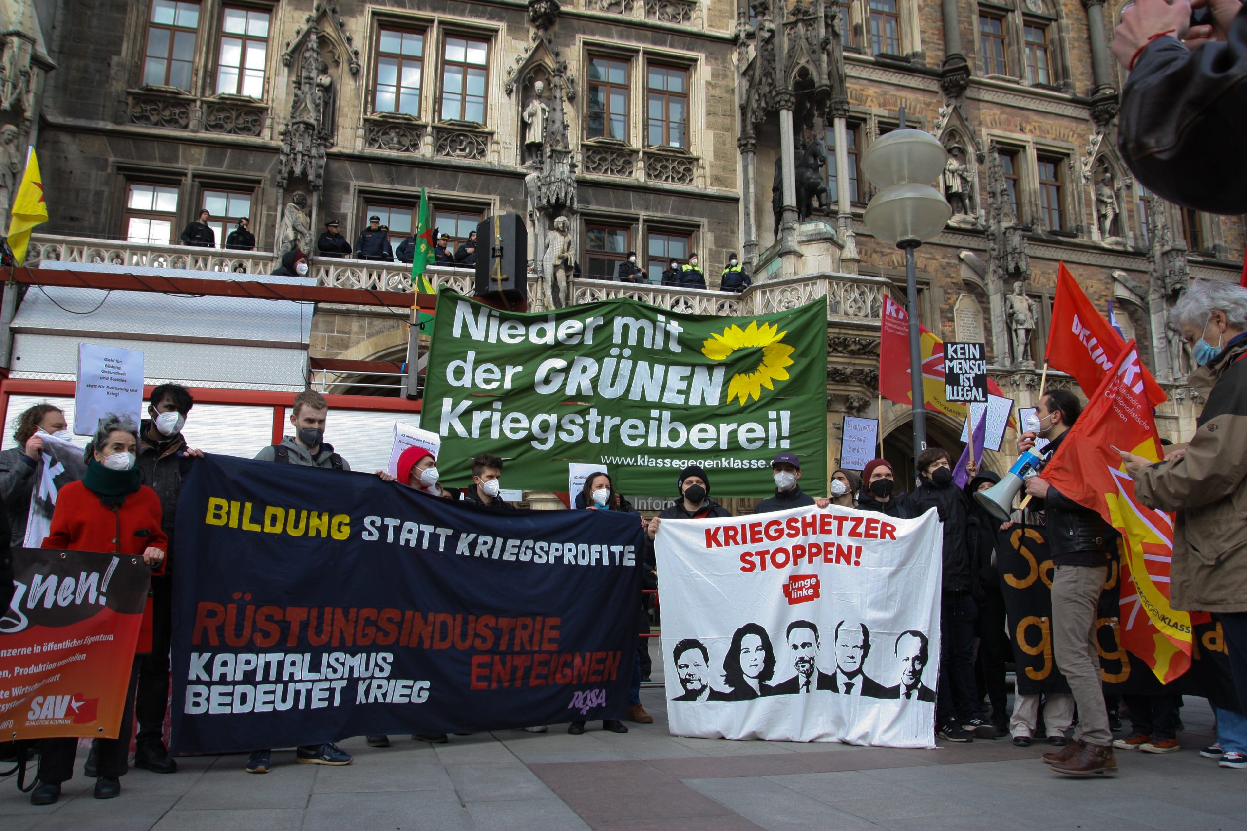 [Bilderreihe] Anti-Siko-Demo: 3.000 in München gegen die Kriegskonferenz