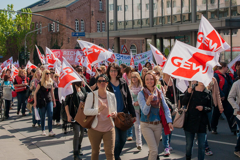 Warnstreiks im Sozial- und Erziehungsdienst am feministischen Kampftag