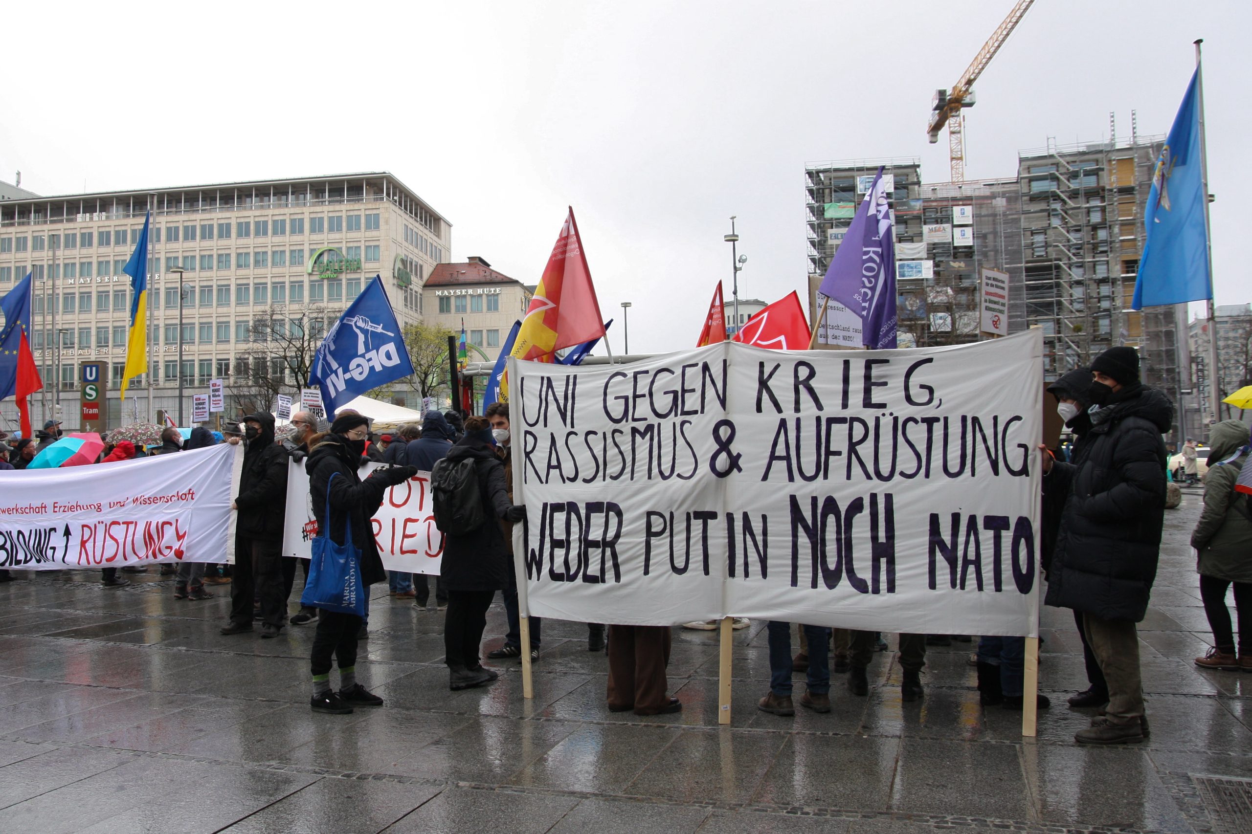 München: Erster Auftritt von „Uni gegen Krieg, Rassismus und Aufrüstung“