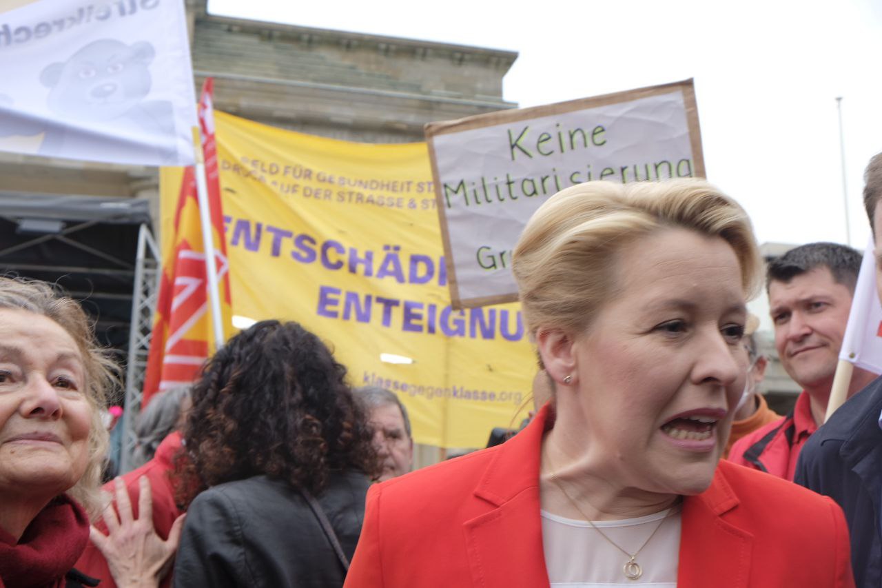 Giffey kriegt Contra: Eierwurf auf Berlins unbeliebteste Politikerin