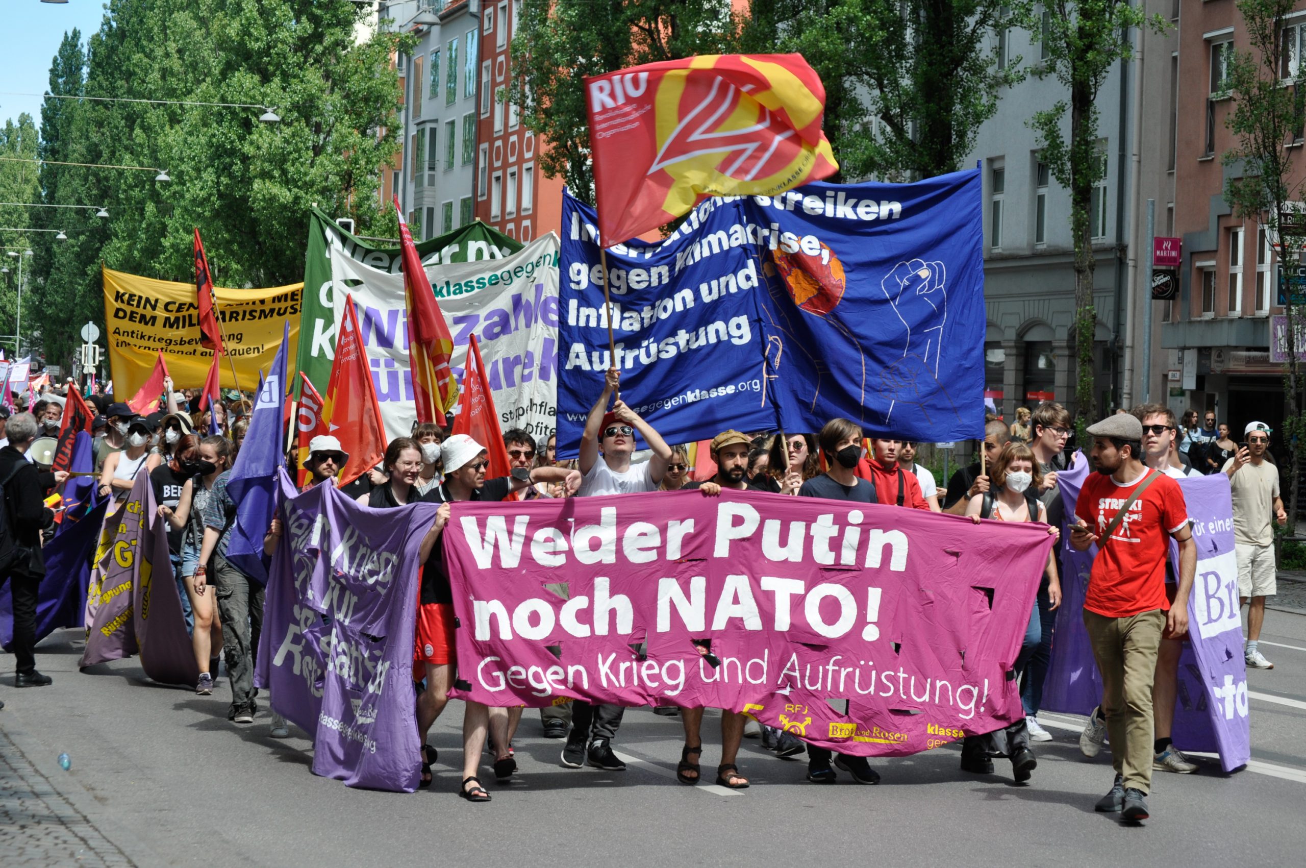 2. Juli in Berlin: Weder NATO noch Putin! 100 Milliarden für Gesundheit, Klima und Soziales statt für Aufrüstung!
