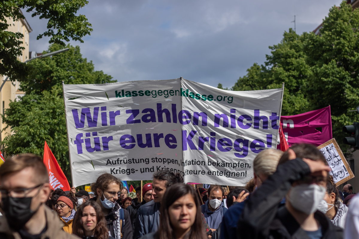 Veranstaltung: Klimakrise, Aufrüstung, Inflation: Eine internationale Antwort auf die Welt der G7
