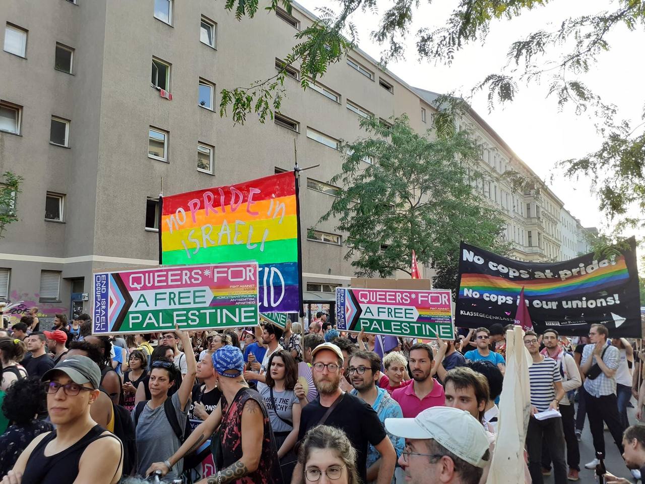 Pride Month ist vorbei und unser Kampf geht weiter!
