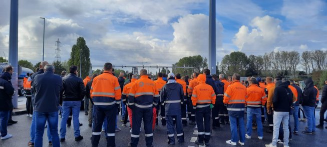 Streik der Raffinerie-Arbeiter:innen in Frankreich eskaliert: Regierung will Streikende per Dekret zur Arbeit zwingen