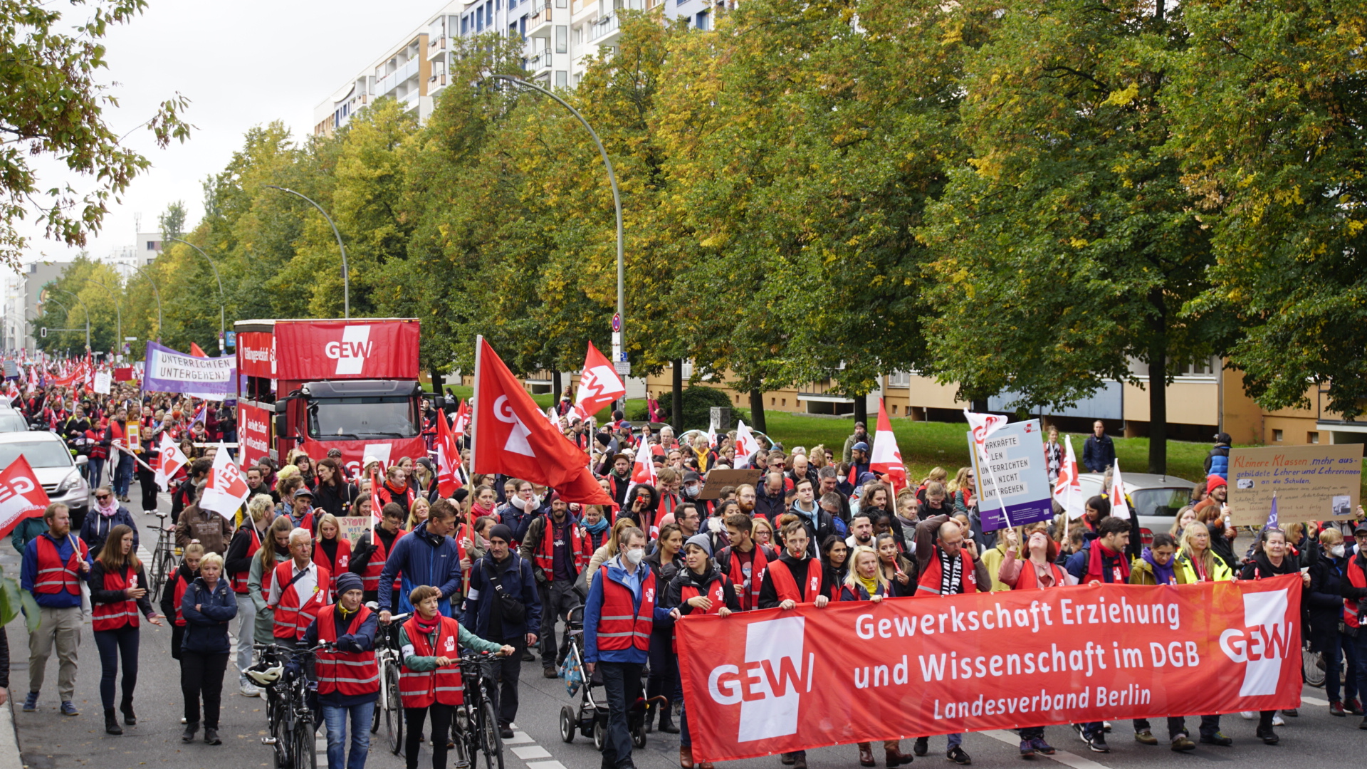 Streik der Lehrer:innen in Berlin: Was denken wir Schüler:innen dazu?