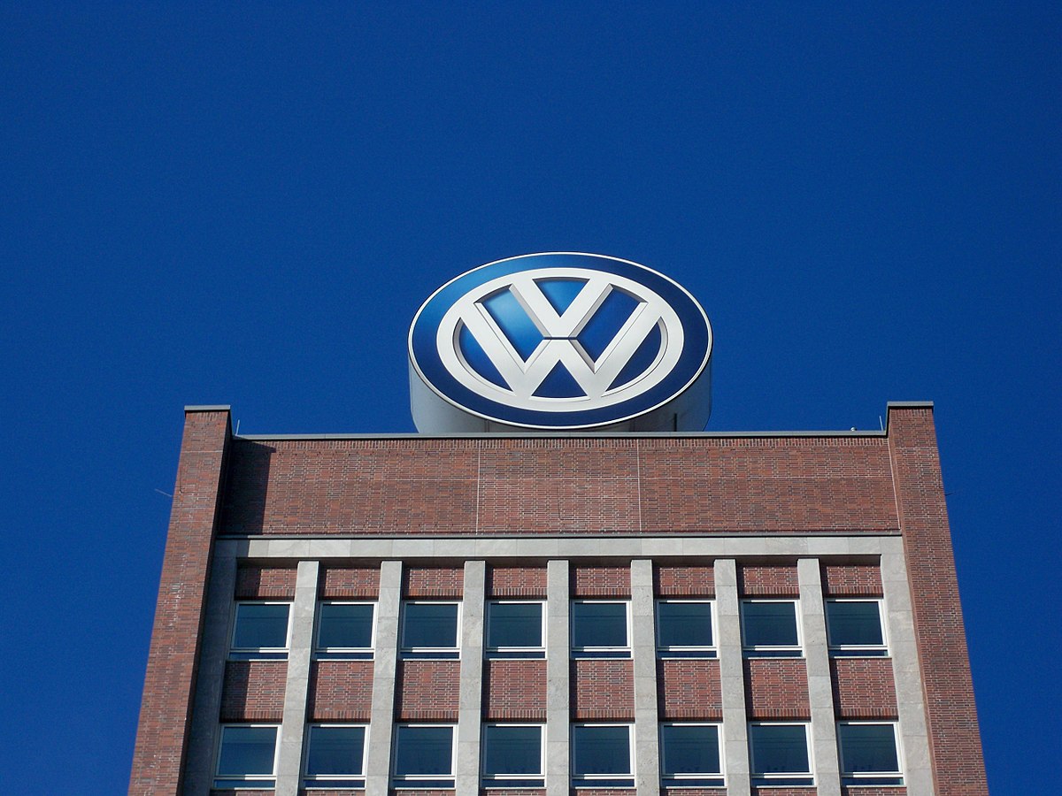 VW verteilt 9,5 Milliarden Euro an Aktionäre, aber will Beschäftigte mit 3000 Euro abspeisen