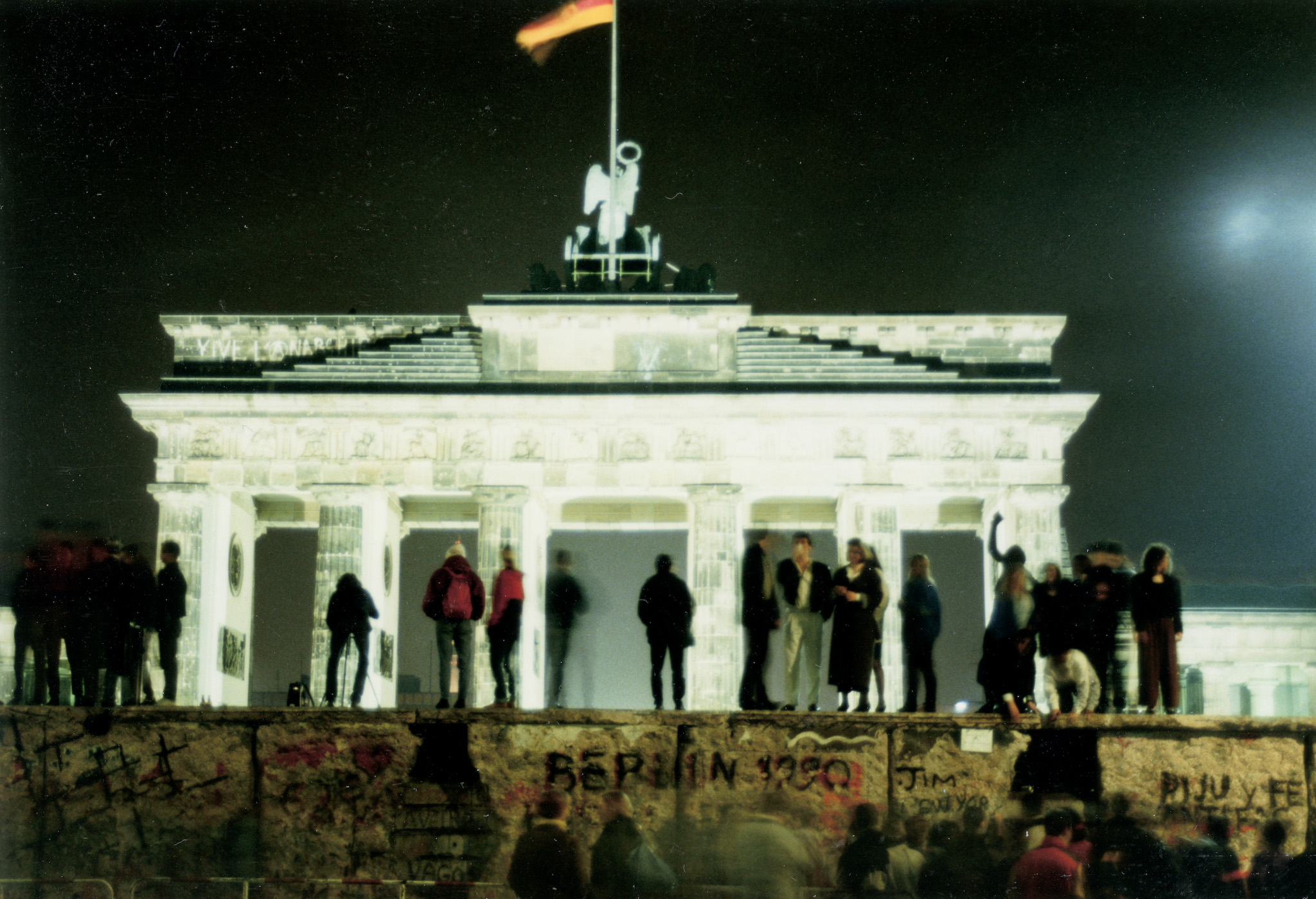 9. November: Vom Mauerfall zum Kampf gegen die „Lohnmauer“