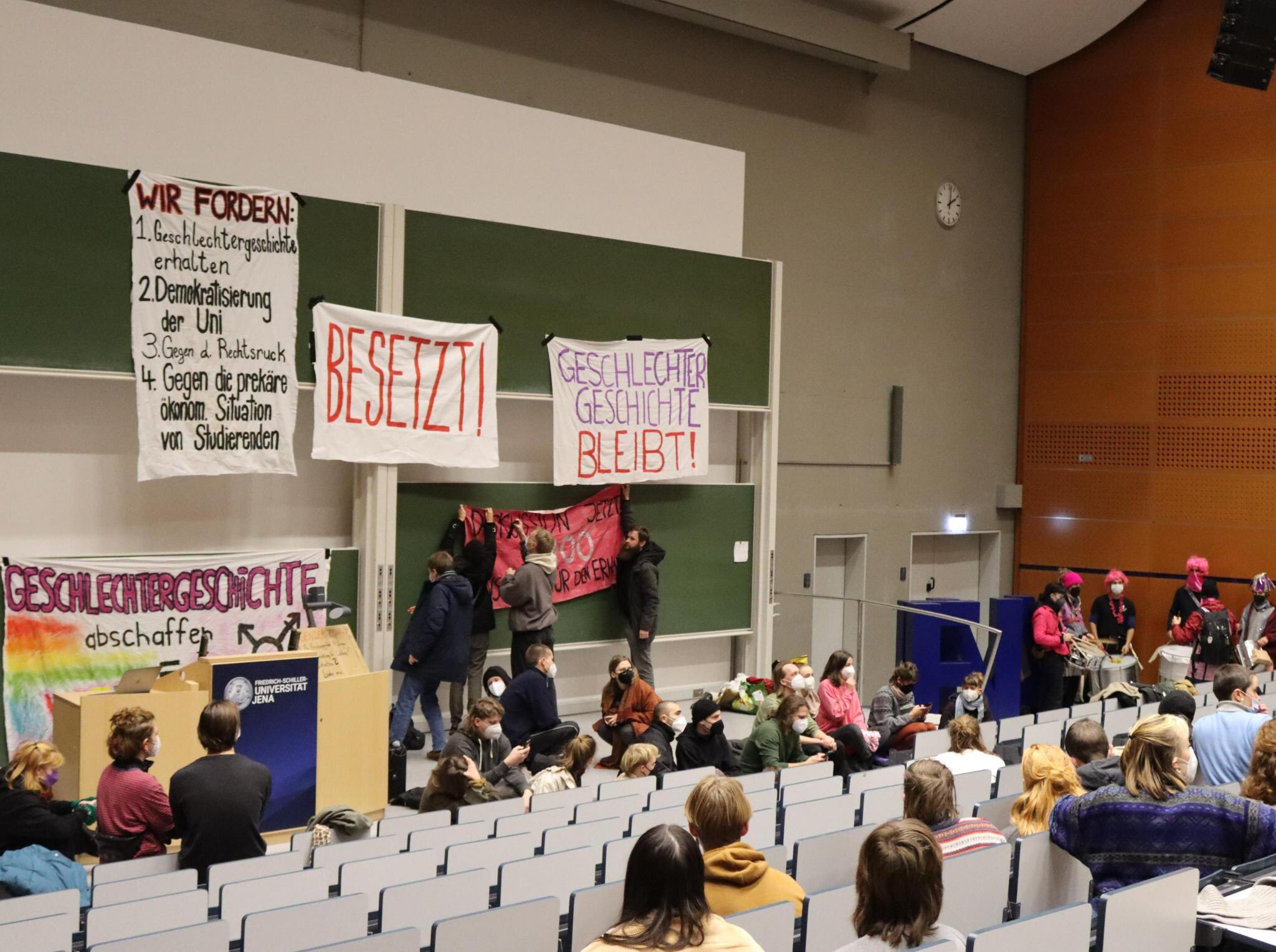 „Dieser Lehrstuhl ist einzigartig“: Studierende der Uni Jena kämpfen für den Erhalt der Geschlechter­geschichte