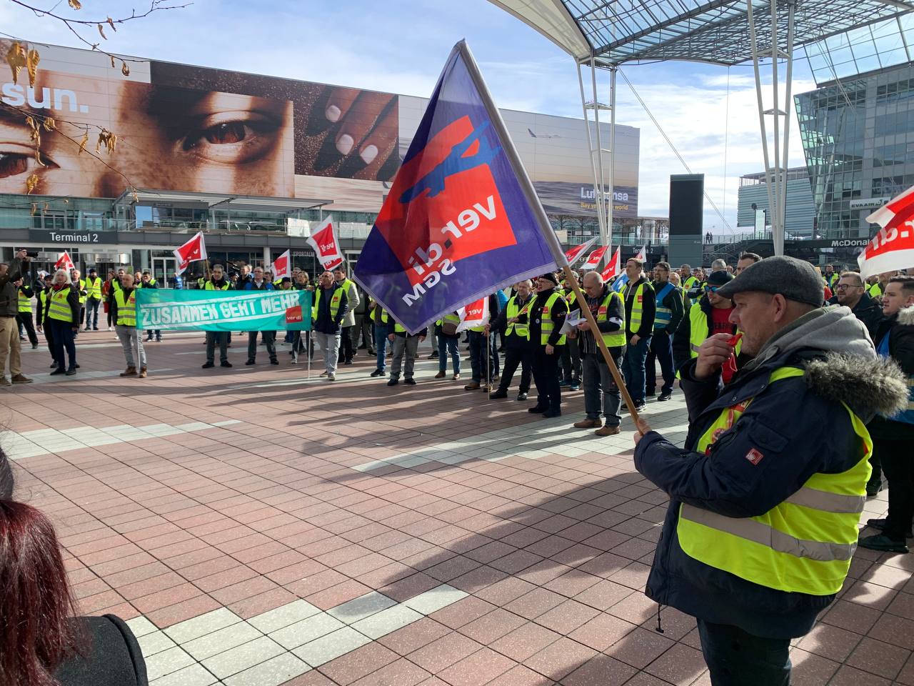 Streiks beim Bodenpersonal: Flughafen München steht still