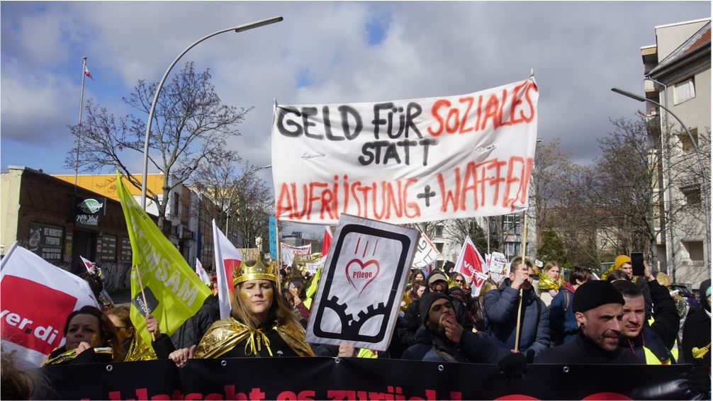 Wir sind gold wert: Tausend Streikende bei TVöD-Demo in Berlin