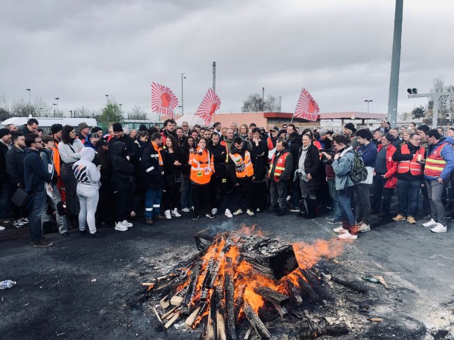 Liveticker Frankreich: Nach der Rekordmobilisierung gegen die Rentenreform weiten sich die Proteste aus