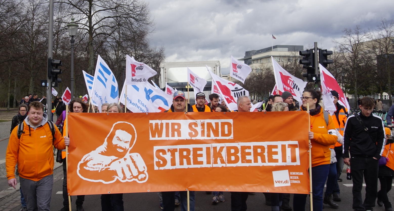 Gewerkschaftsdemo vom 25. März: Kämpferische Stimmung und verschenktes Potential