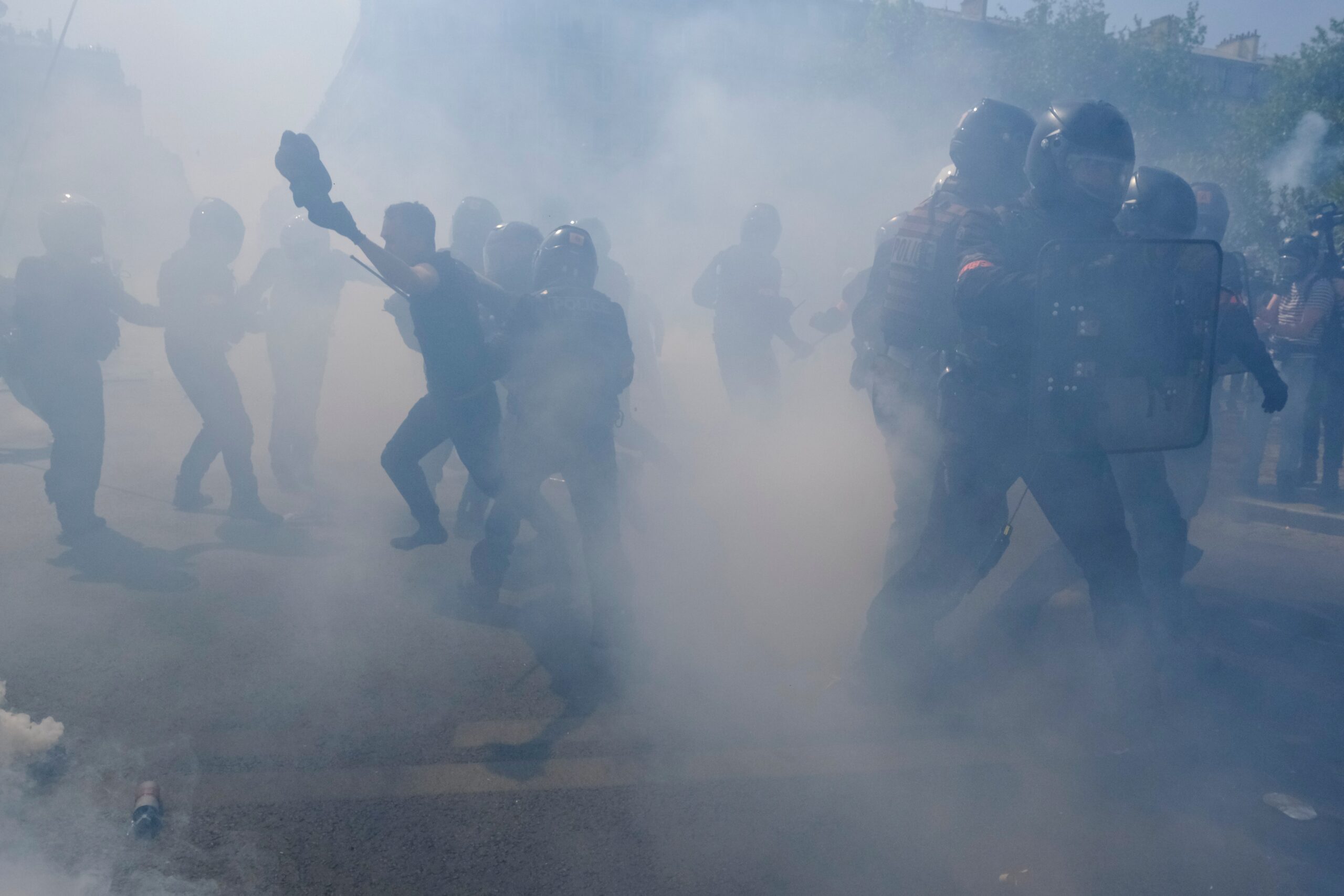 Frankreich: Demonstrant im Koma, 200 Verletzte durch Polizei