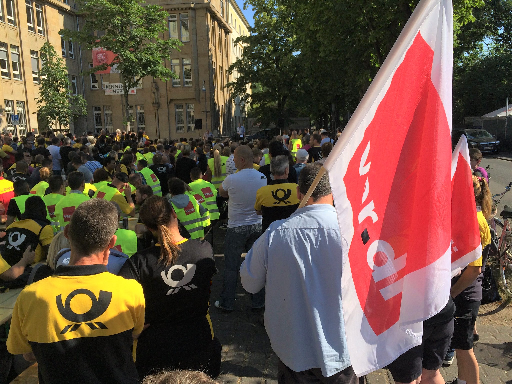 Petition: Urabstimmung und Erzwingungsstreik vorbereiten!