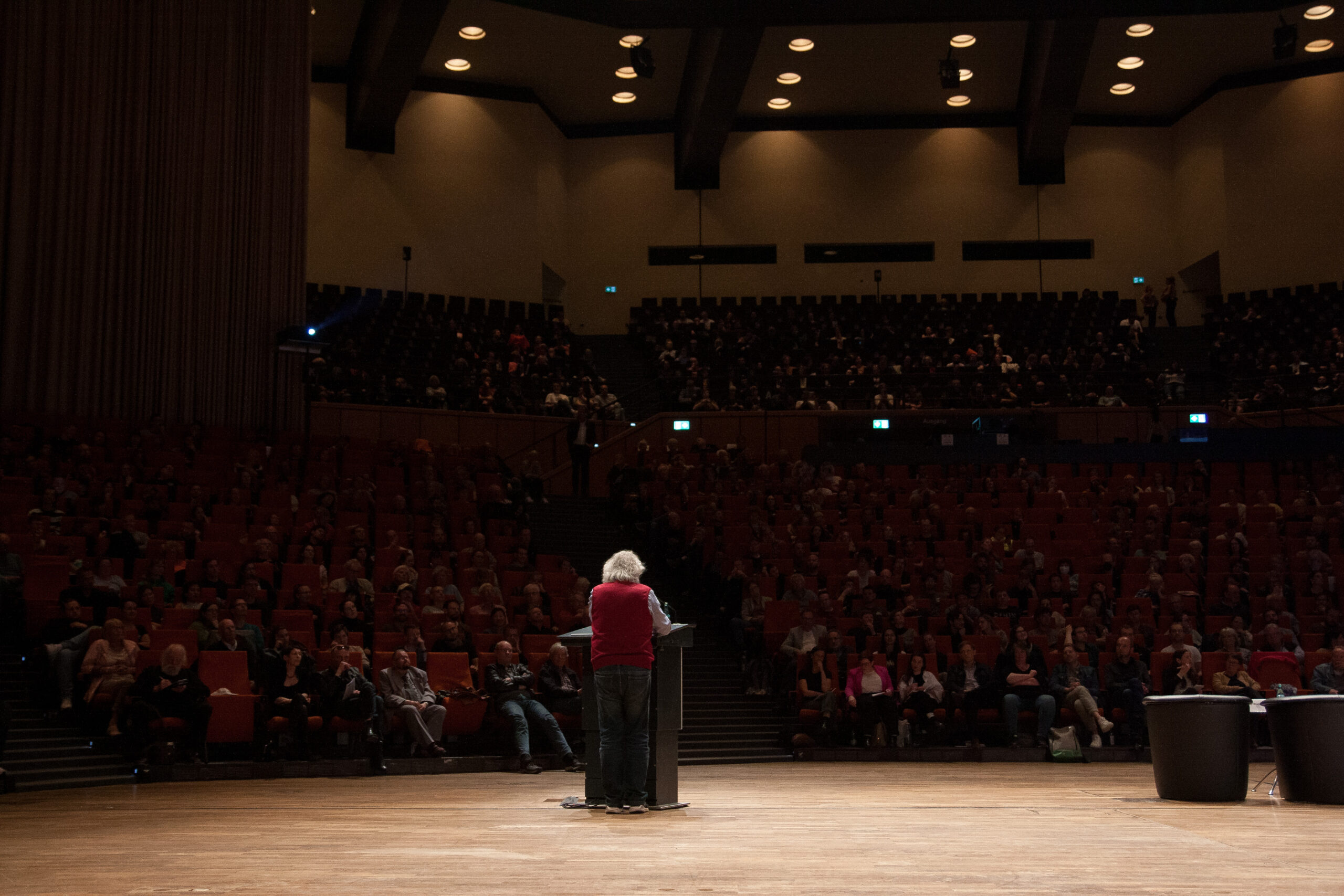 Video von der Konferenz für Gewerkschaftliche Erneuerung: Alle schweigen über Krieg