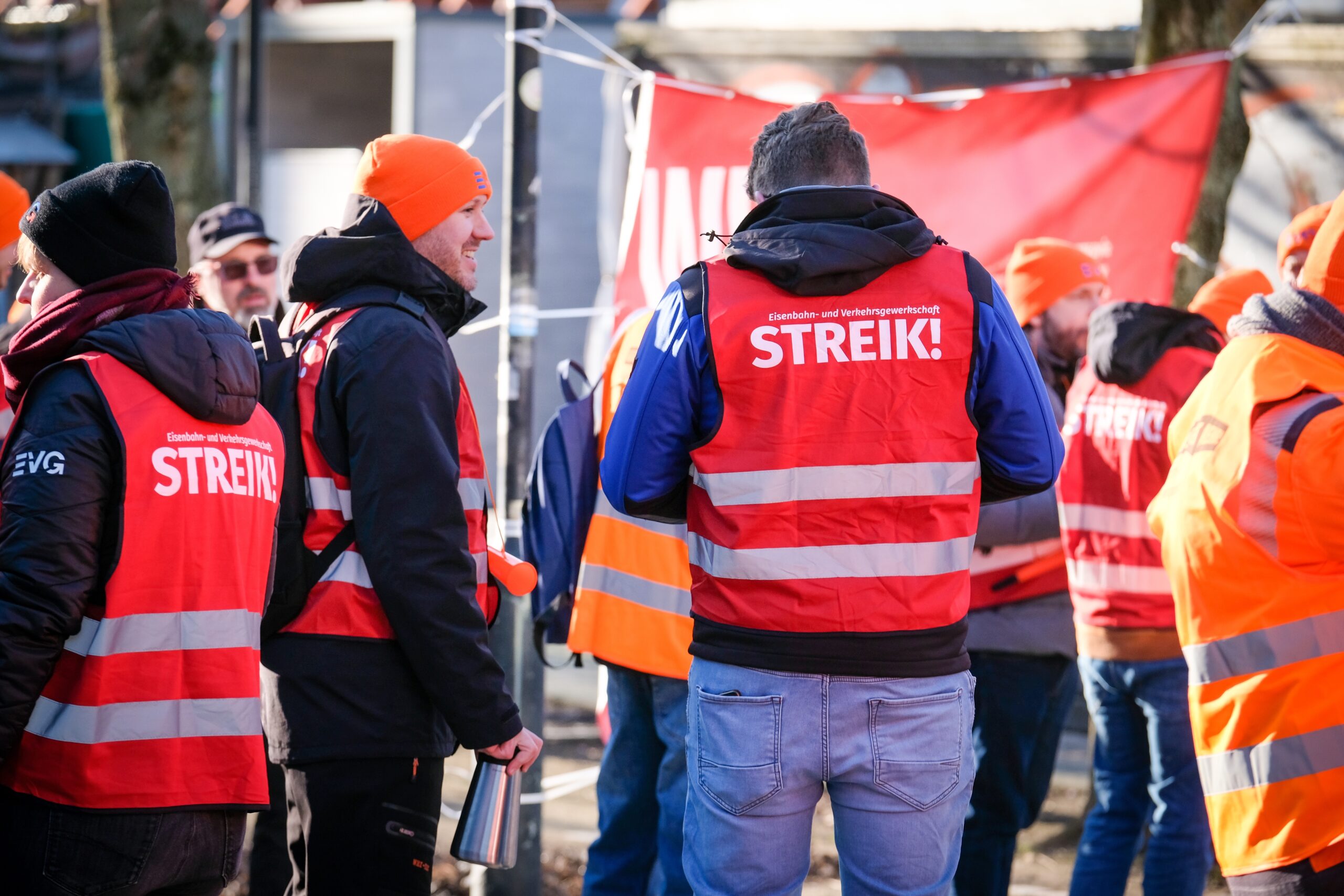 Bahnstreik gestoppt: Widerstand gegen den Vergleich von Bahn und EVG-Führung organisieren!