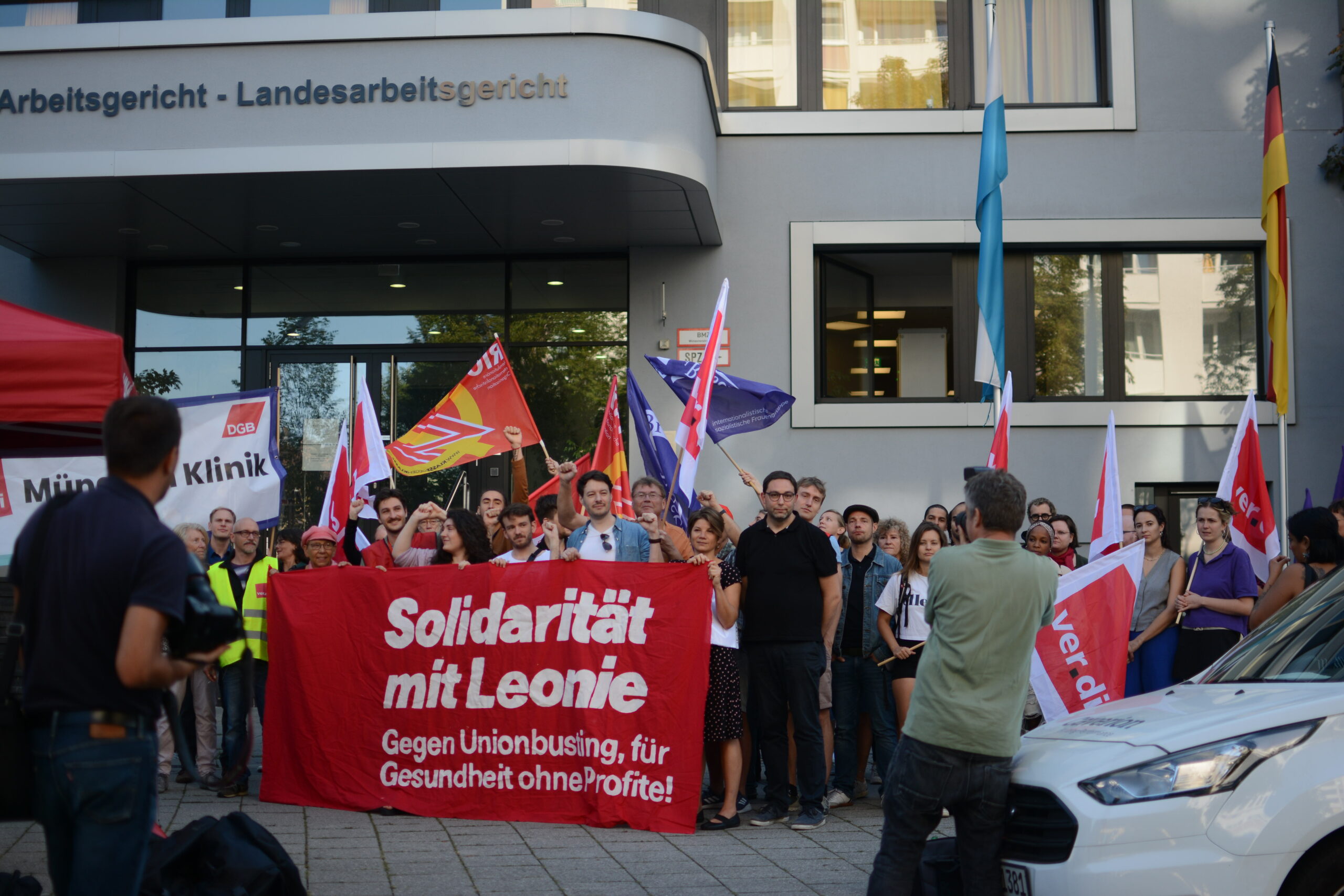 München: Kundgebung gegen Union Busting – viel Solidarität für Leonie
