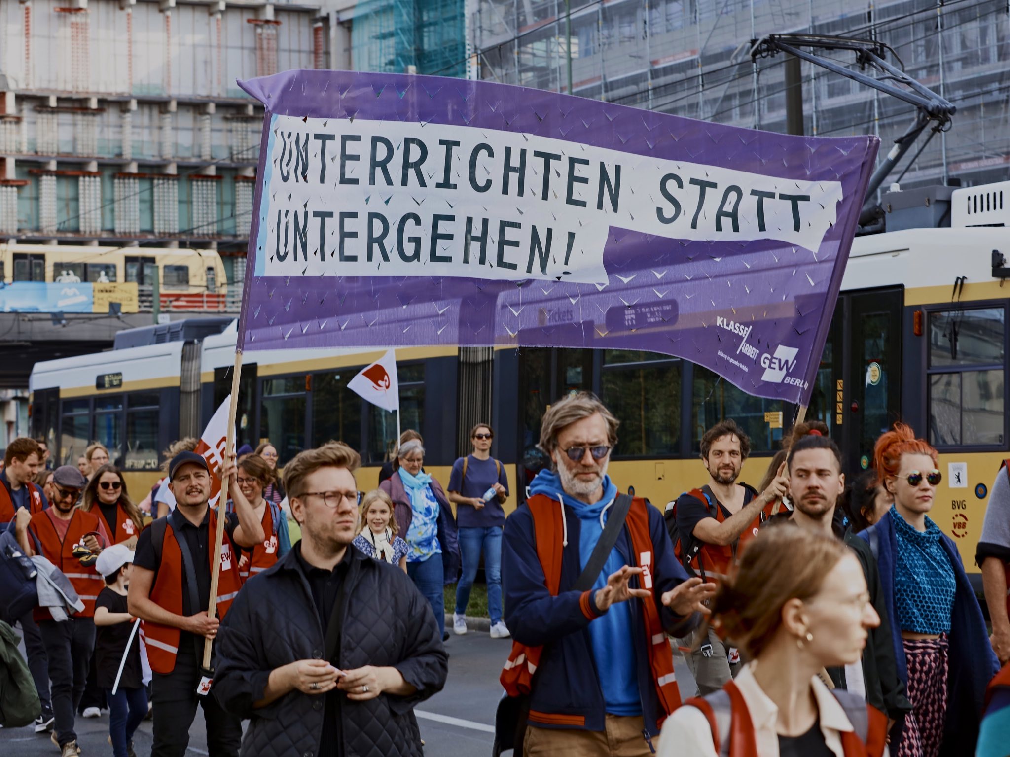 Lehrer:innenstreik in Berlin: Streikversammlung für Zuspitzung