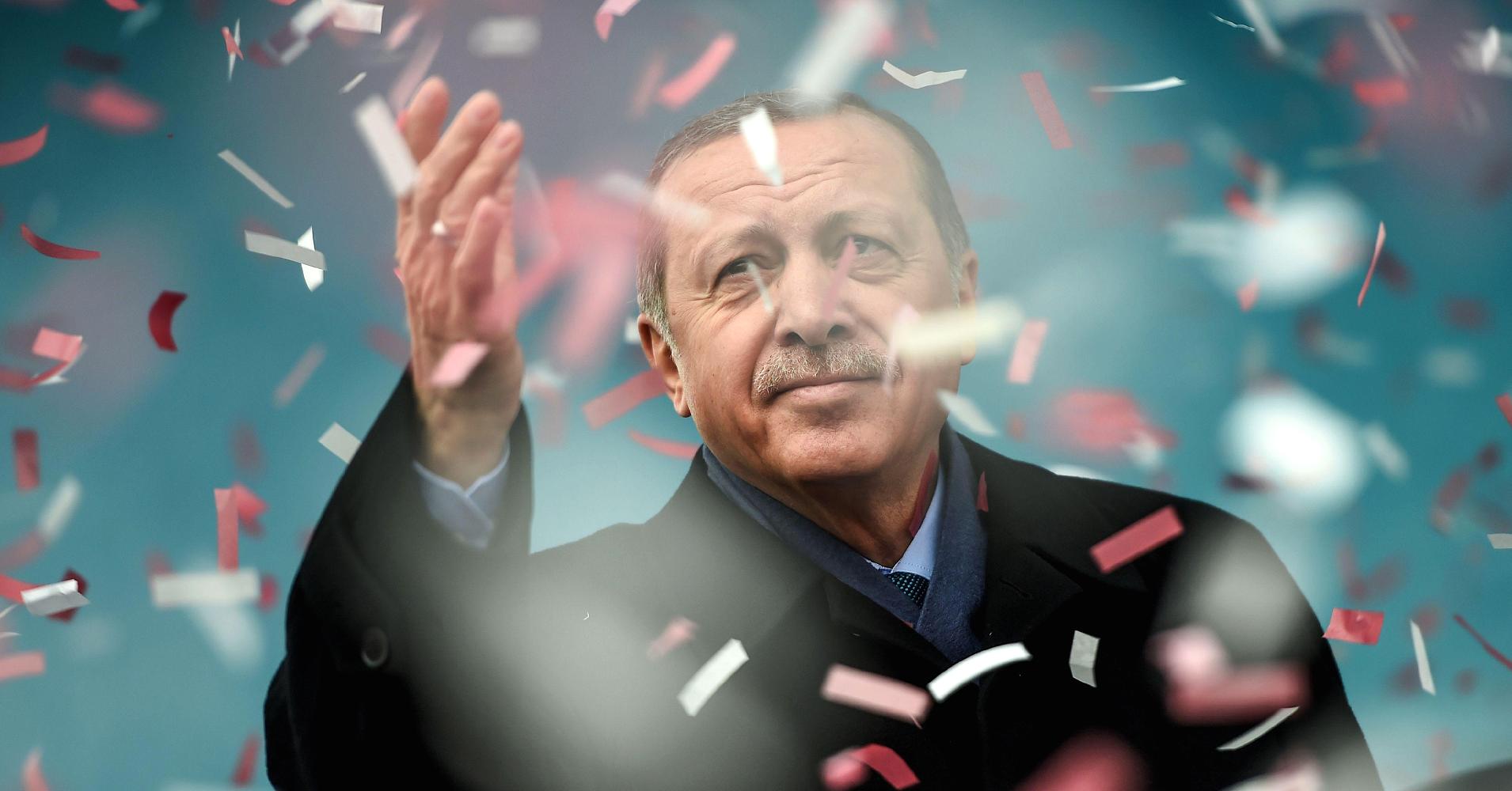 Erdoğan gewinnt das Referendum: Manipulation und Repression im Vordergrund