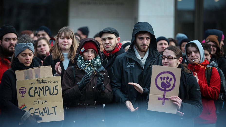 Der Sexismus sitzt tief – Kundgebung gegen sexuelle Übergriffe an der Universität Frankfurt