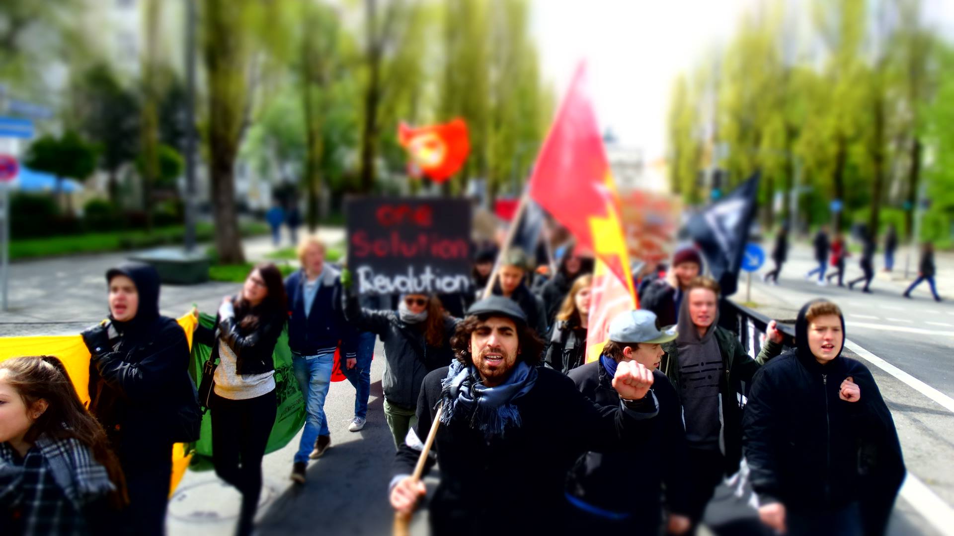 München: 400 Jugendliche streiken gegen Rassismus