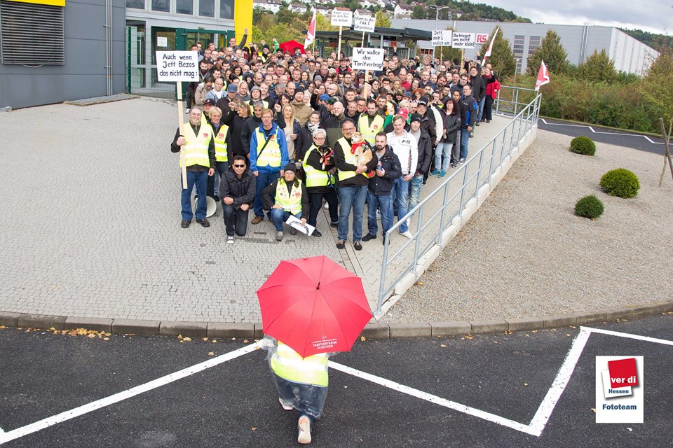 „Es braucht mehr Demokratie, um die Basis zu beteiligen“ – Interview mit Amazon-Arbeiter*innen