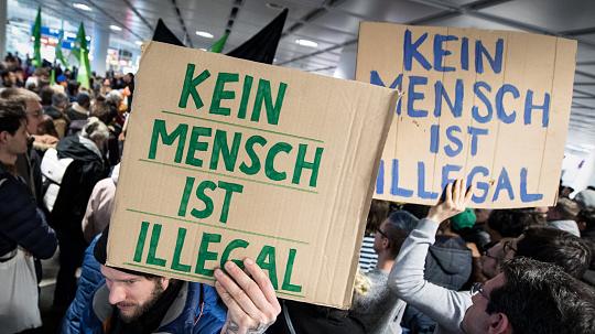 An die Beschäftigten des Münchner Flughafens: Gemeinsam Abschiebungen verhindern! (English below)
