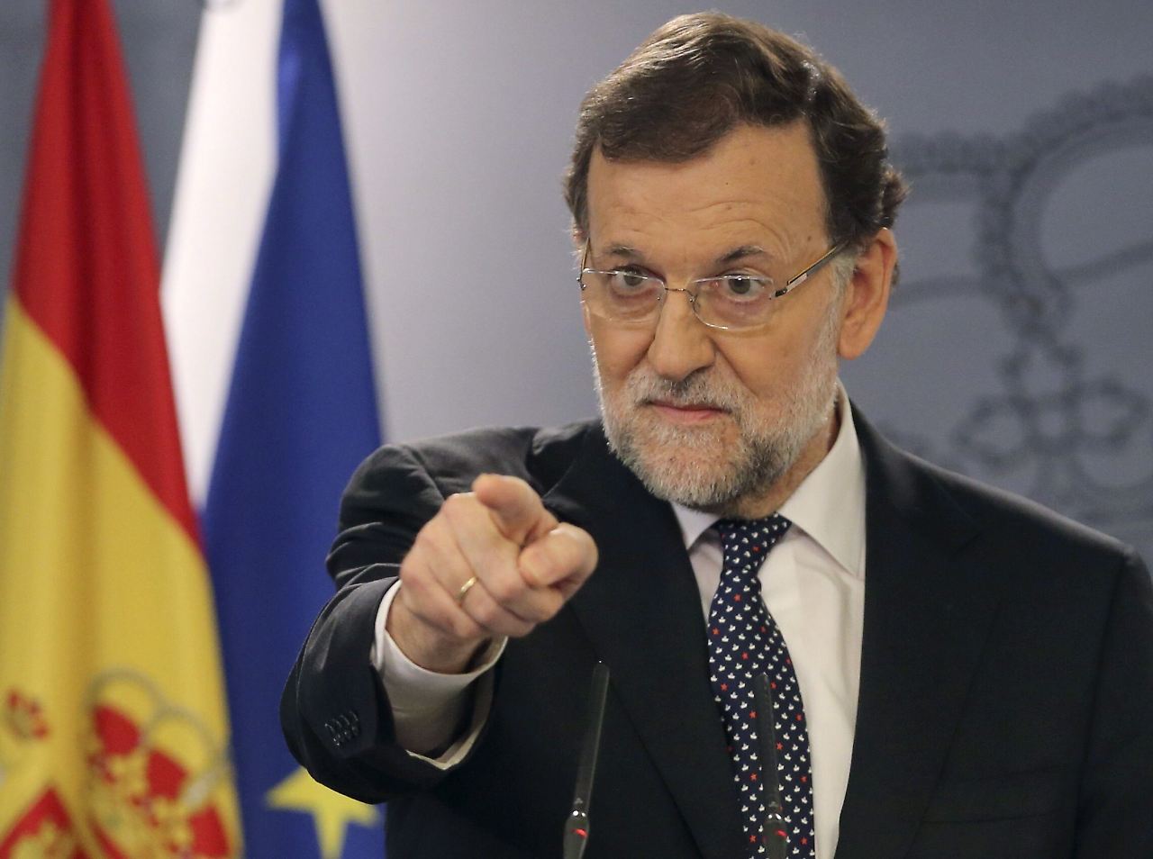 Nach Puigdemonts Rückzieher: Spanische Regierung will Autonomie von Katalonien aufheben