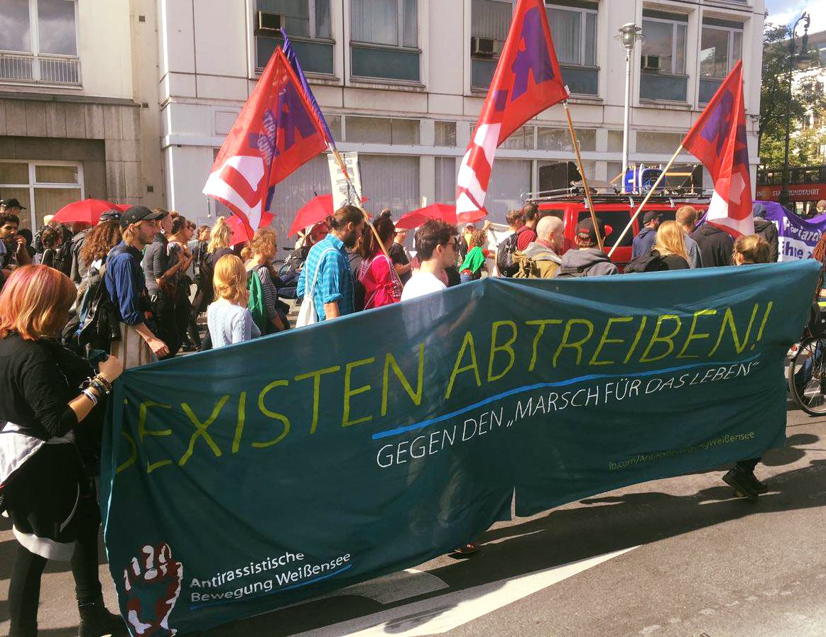 Berlin: Tausende gegen christliche Fundamentalist*innen und die Festung Europa [mit Fotos]