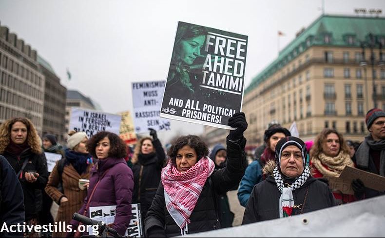 Berlin: „Free Women Wordwide“ und „Free, free Palestine“ gehören zusammen [mit Video]