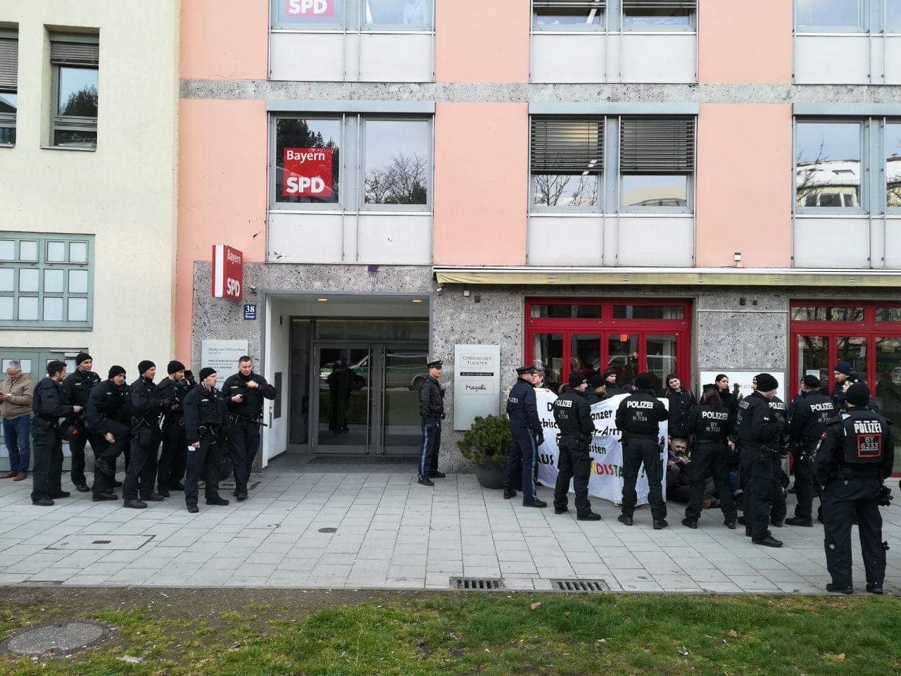 Bayern-SPD verklagt Jugendliche nach Protestaktion