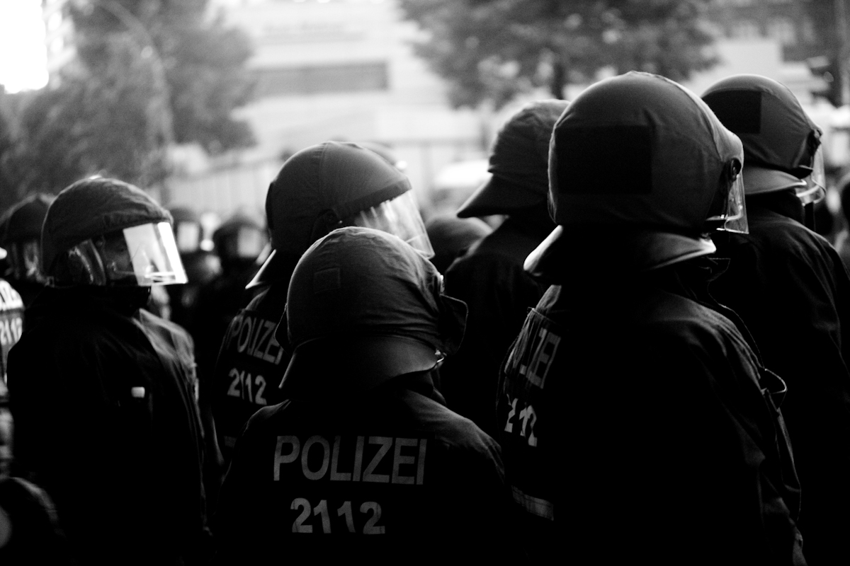 Stuttgart: Die Jugend hat die Bullen satt. Keine Repression gegen die Jugendlichen!