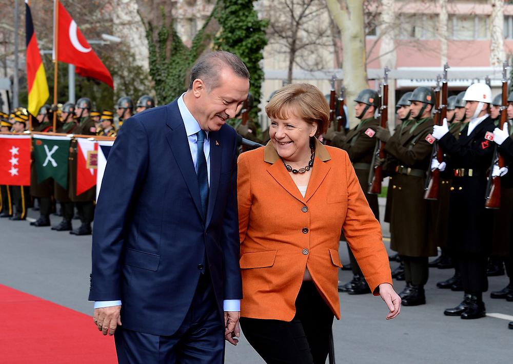Streit mit Erdogan: Bricht Merkels Kartenhaus in sich ein?