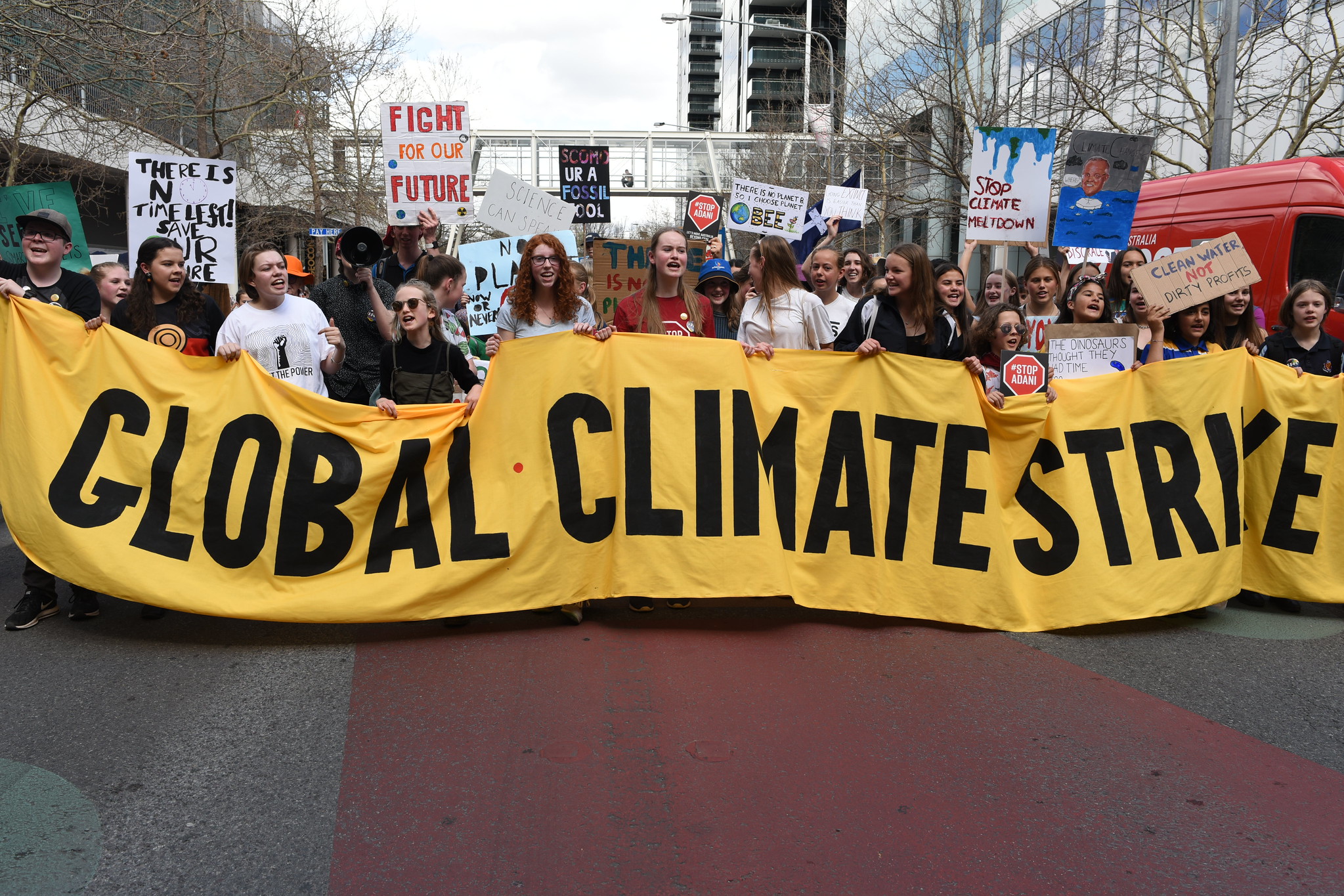 Streiken gegen Klimakrise, Krieg und Profitgier
