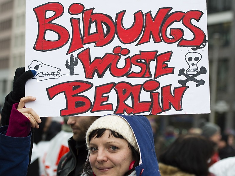 Solidarität mit den Lehrer*innen!
