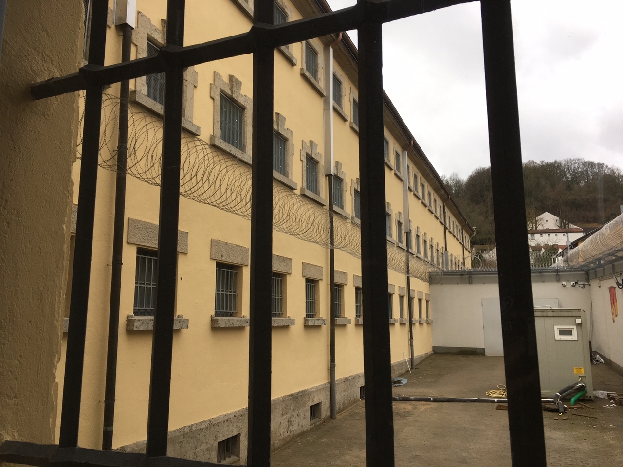 Solidarität mit den Hungerstreikenden im Abschiebegefängnis Eichstätt!