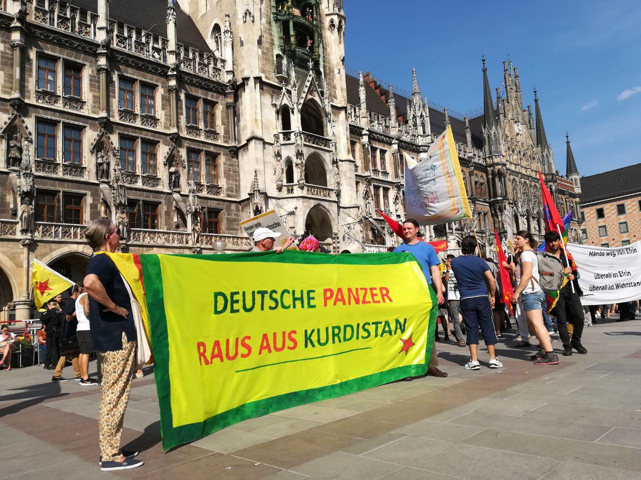 München: 400 demonstrieren trotz Polizeischikane für Afrin [mit  Video]