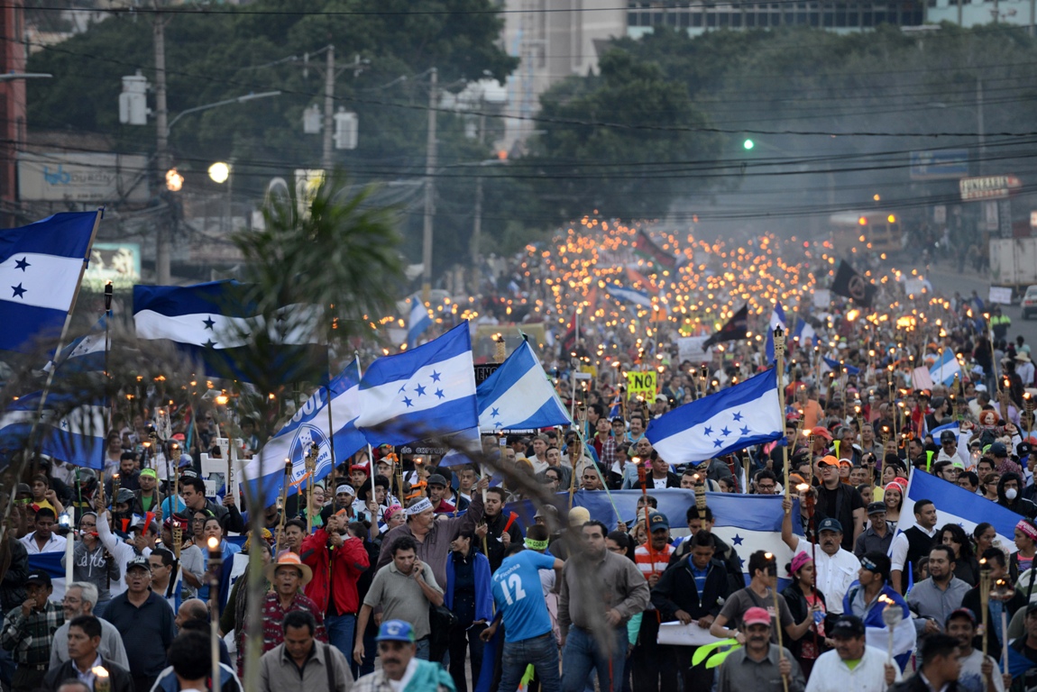 Honduras: Massenproteste lassen nach Wahlbetrug nicht ab