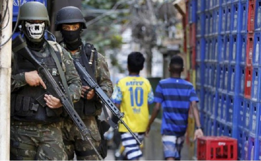 Karneval des Widerstands: Militäreinsatz in Rio, Rückzug der Rentenreform – die Regierung taumelt