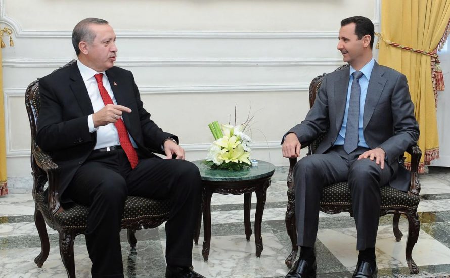 Rojava in der Zange: Gibt es nur Erdoğan oder Assad?