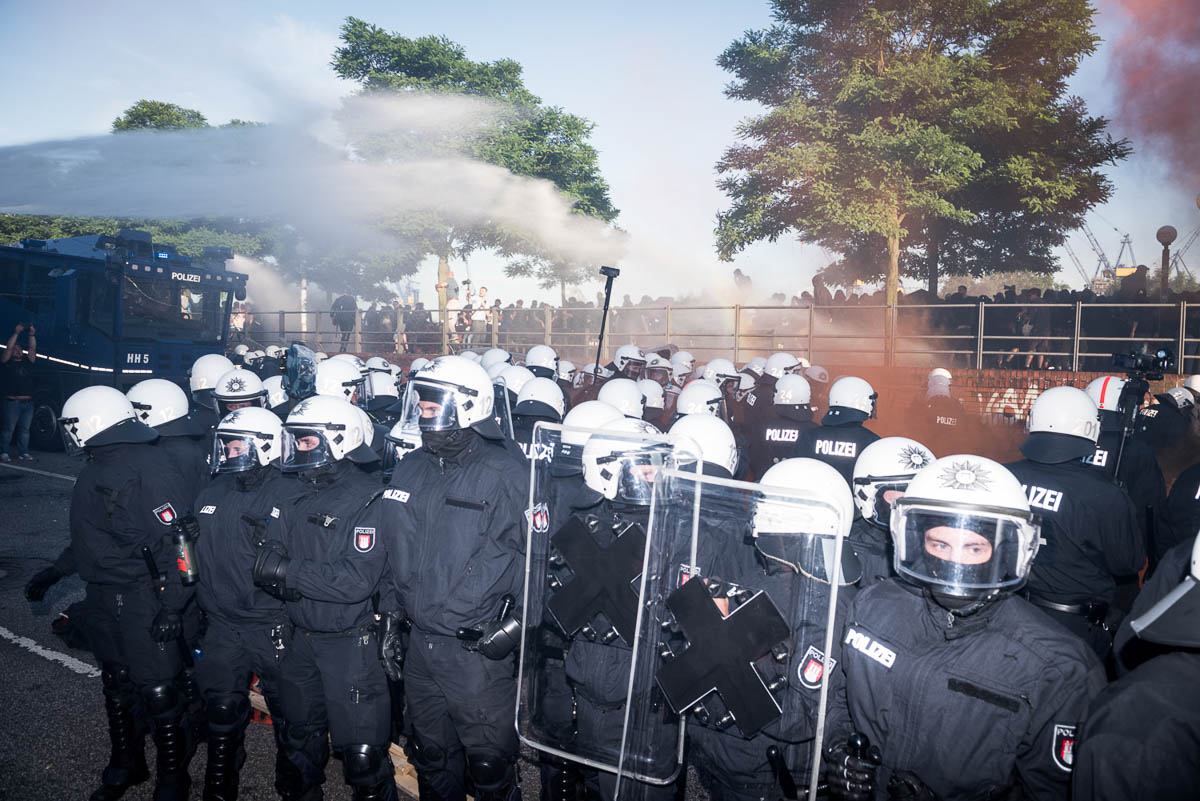 Das Märchen von 500 verletzten Cops
