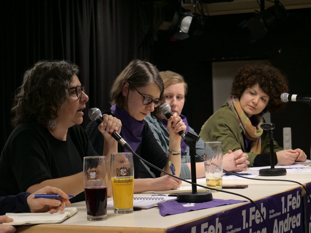 120 Menschen diskutieren in München über eine neue weltweite Frauenbewegung