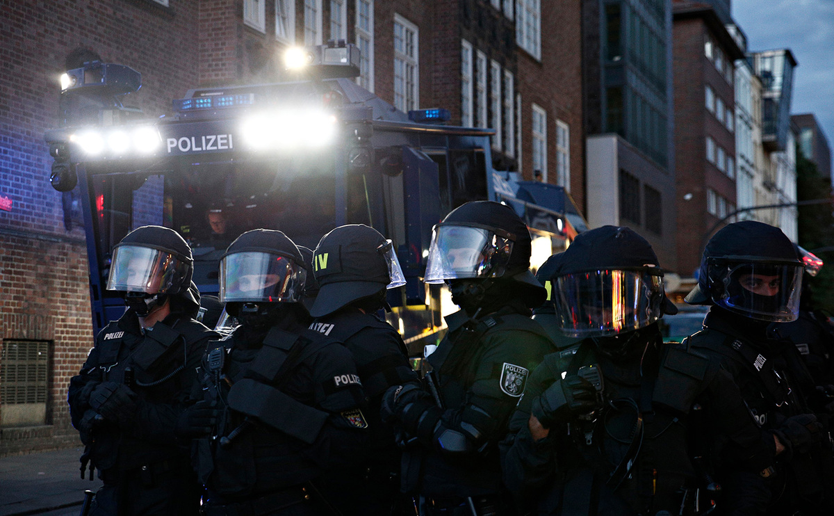 Rondenbarg G20-Prozess: Demonstration gegen die brutalen Angriffe von Polizei und Justiz