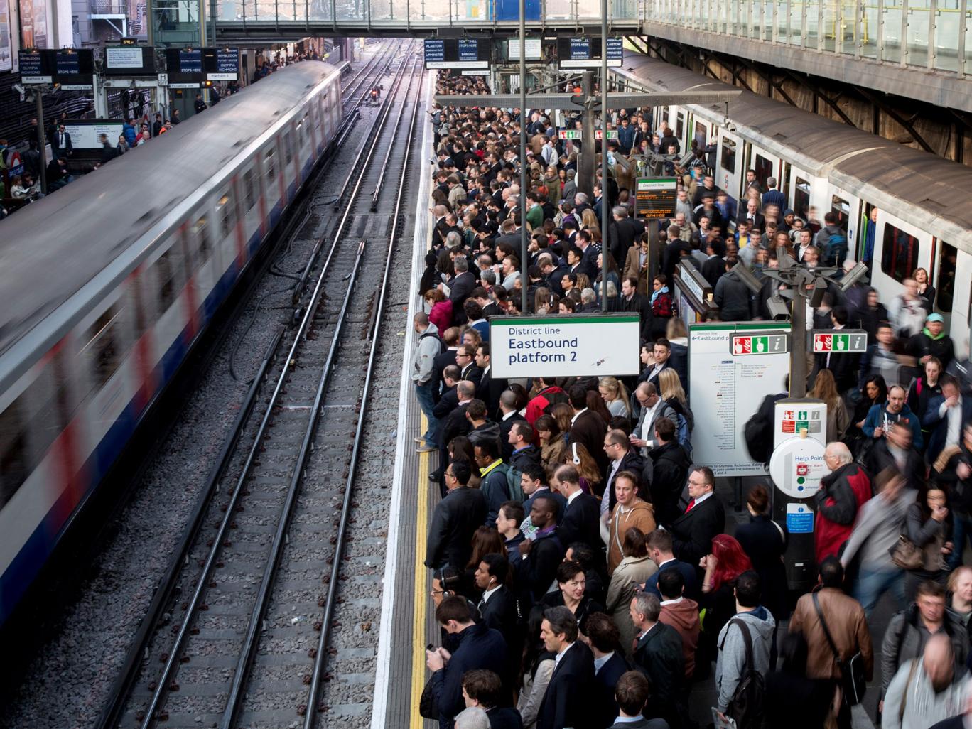 U-Bahn-Streik legt London lahm – die Bahner*innen folgen heute
