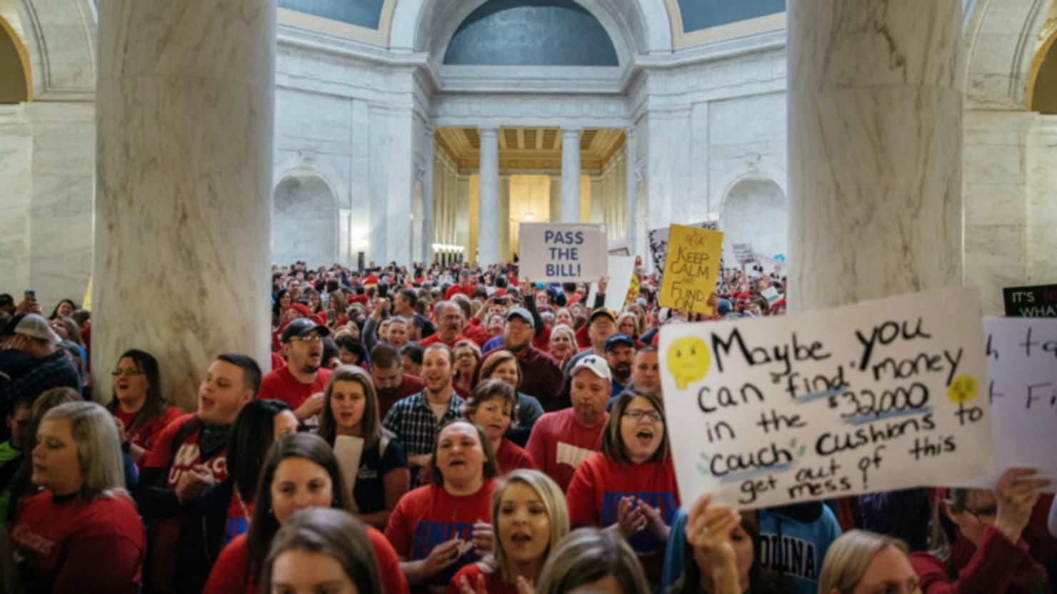 Kämpfen lohnt sich: Streikende Lehrer*innen in West Virginia erwirken Lohnerhöhungen