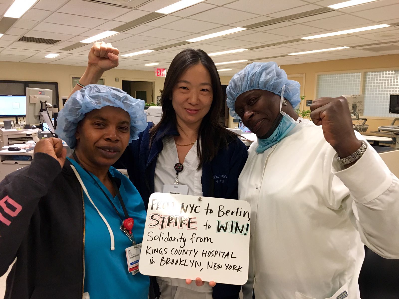 Krankenhaus-Beschäftigte aus New York grüßen die Streikenden bei der CFM